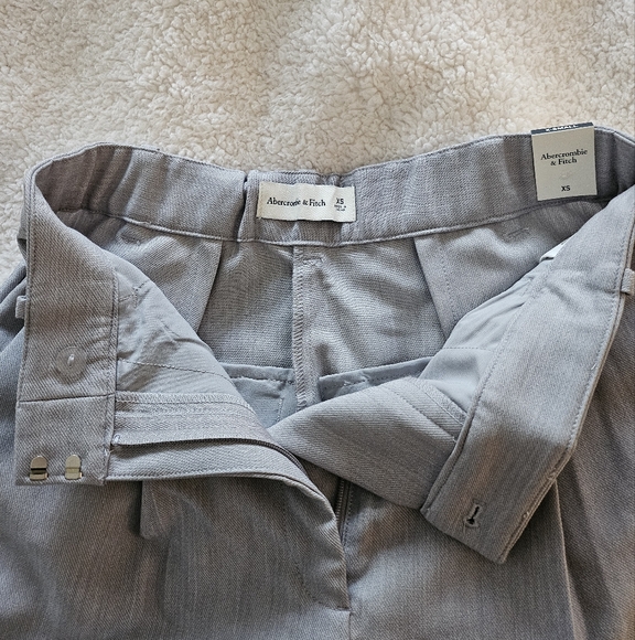 Abercrombie & Fitch Sloane Tailored Trouser Shorts Gray XS NWT - Picture 5 of 6